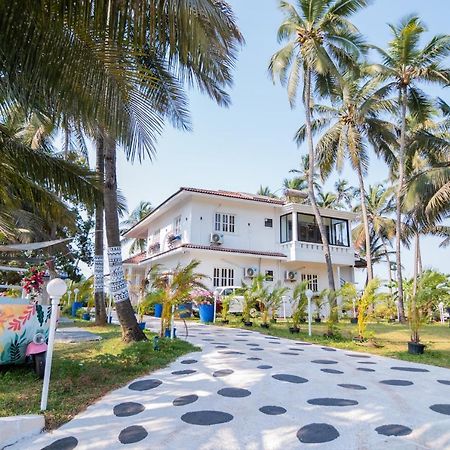 Bed and Breakfast White House In Goa, Truly Amazing Experience à Saligao Extérieur photo
