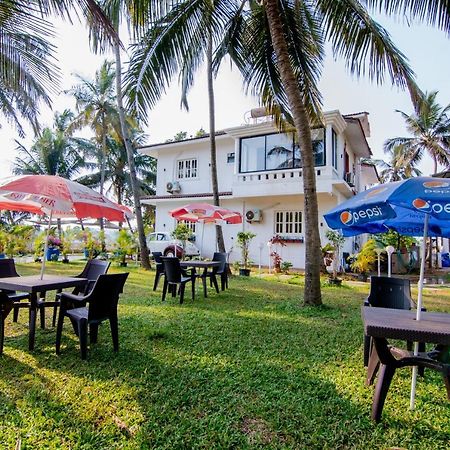 Bed and Breakfast White House In Goa, Truly Amazing Experience à Saligao Extérieur photo