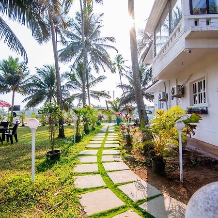 Bed and Breakfast White House In Goa, Truly Amazing Experience à Saligao Extérieur photo