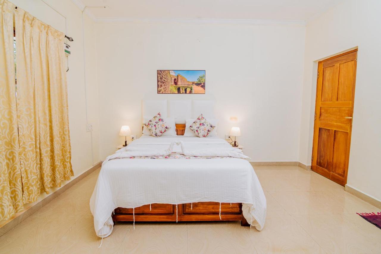 Bed and Breakfast White House In Goa, Truly Amazing Experience à Saligao Extérieur photo